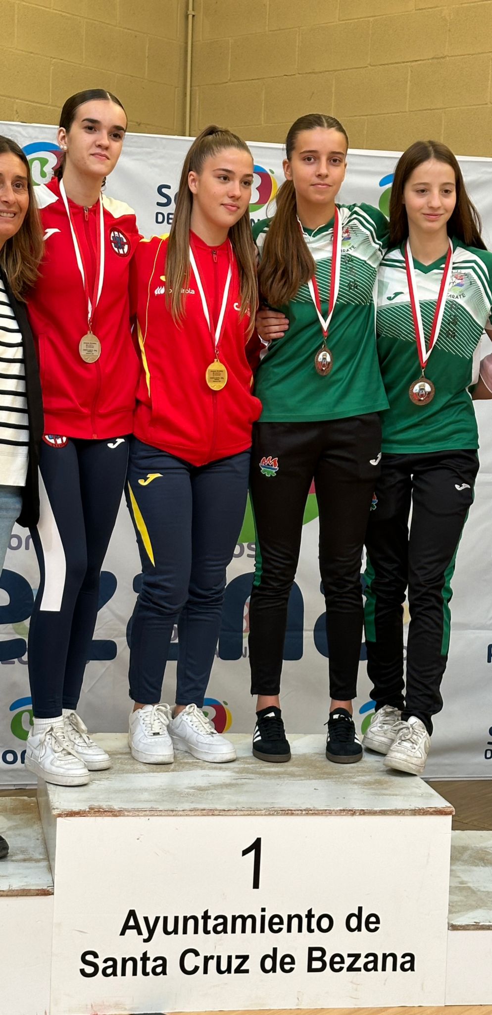 Tres bronces para Navarra en el I Trofeo Pre-Mundial Cadete, Junior y Sub-21 &quot;Ayuntamiento Santa Cruz de Bezana&quot;, celebrado ayer en Cantabria